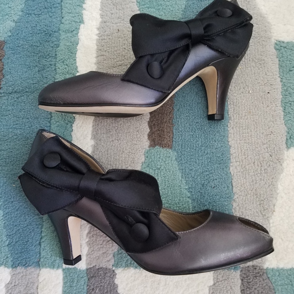 Anyi Lu pumps